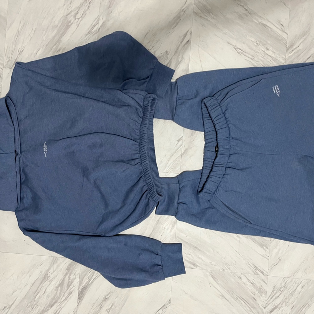 zara  set.  sky blue color